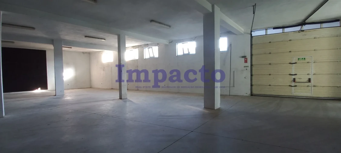 Armazém para Arrendamento em São João da Madeira Foto 16