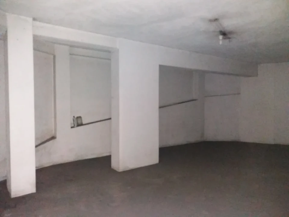 Garagem para Arrendamento em São João da Madeira Foto 2