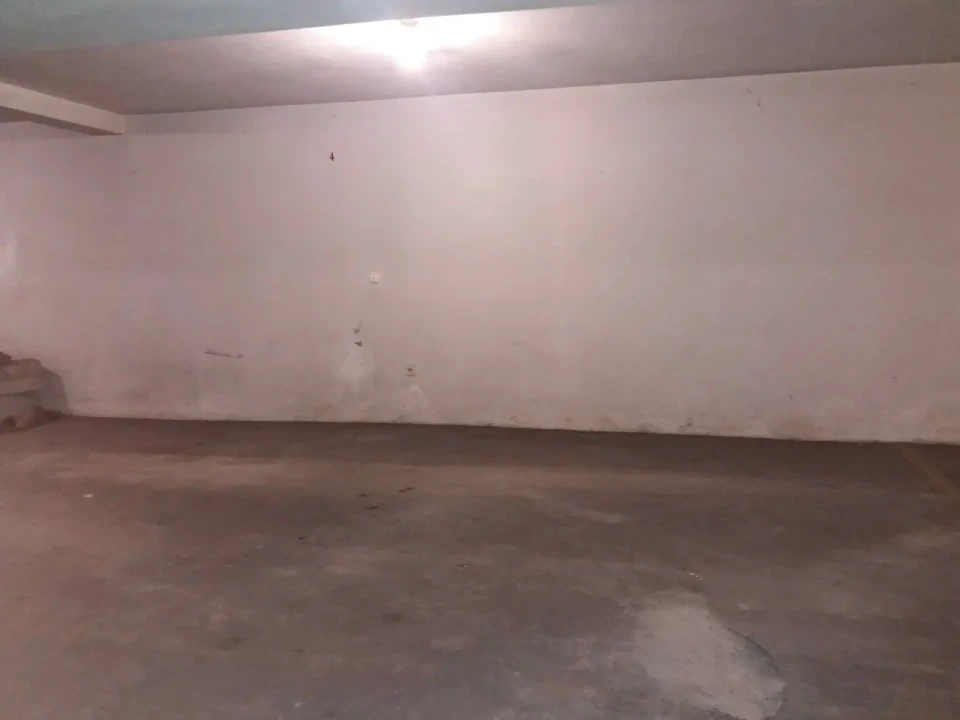 Garagem para Arrendamento em São João da Madeira Foto 4