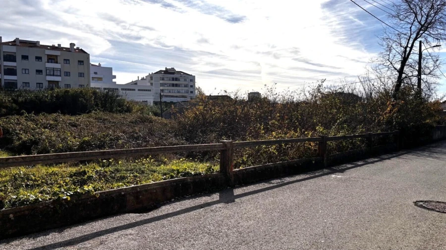 Terreno para Venda em Tavarede Foto 1