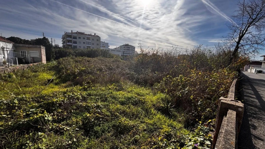Terreno para Venda em Tavarede Foto 9