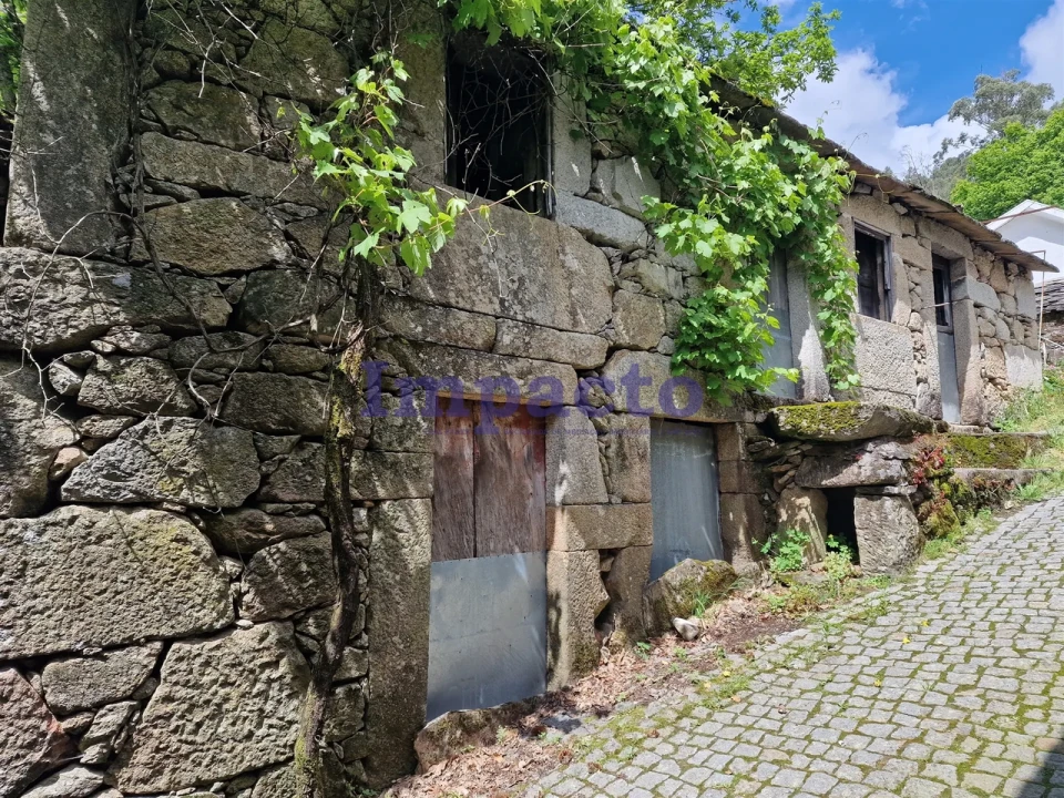 Moradia T3 para Venda em Santa Eulalia Foto 3