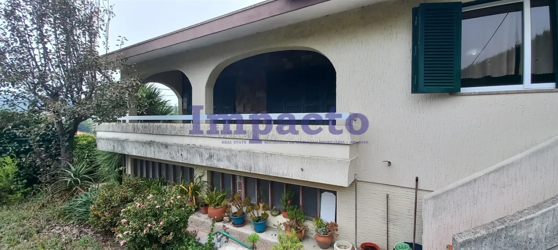 Moradia T3 para Venda em Fajões Foto 2