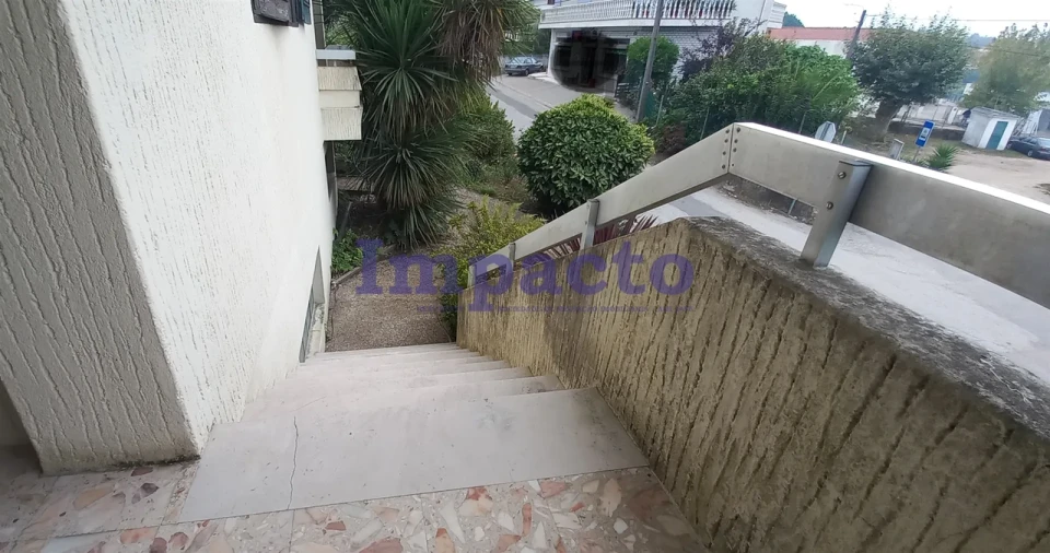 Moradia T3 para Venda em Fajões Foto 16