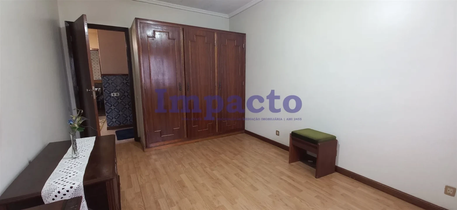 Moradia T3 para Venda em Fajões Foto 14