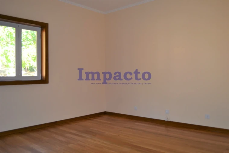 Moradia T6 para Venda em Fajões Foto 40