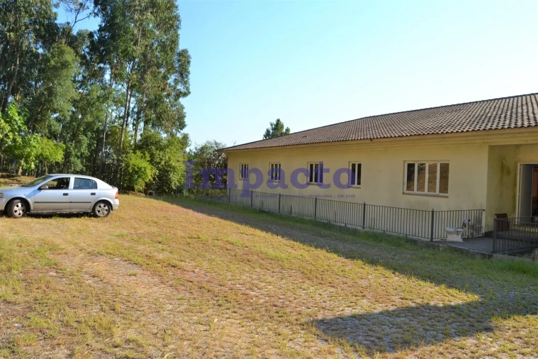 Moradia T6 para Venda em Fajões Foto 64