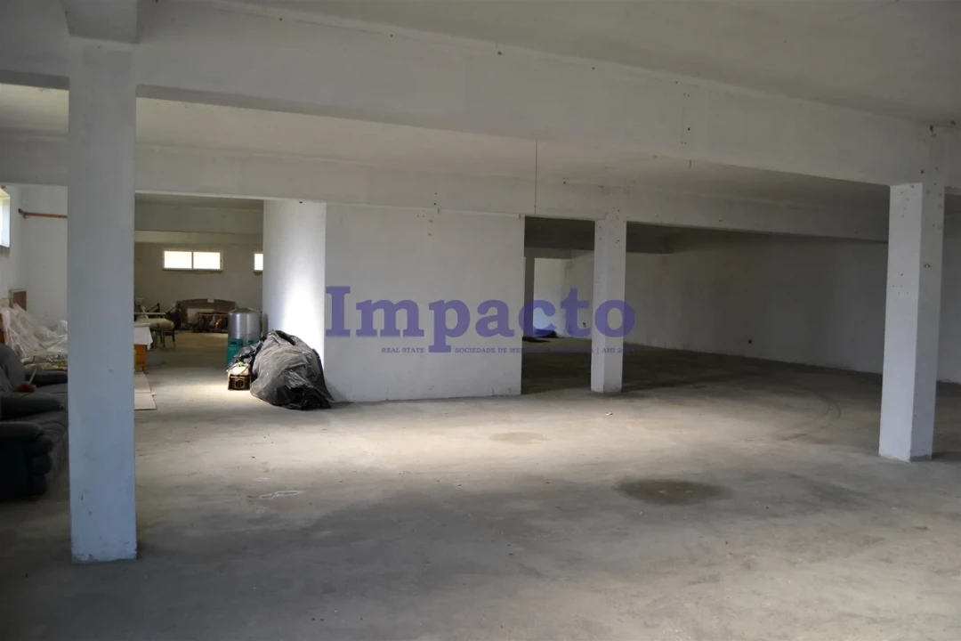 Moradia T6 para Venda em Fajões Foto 53