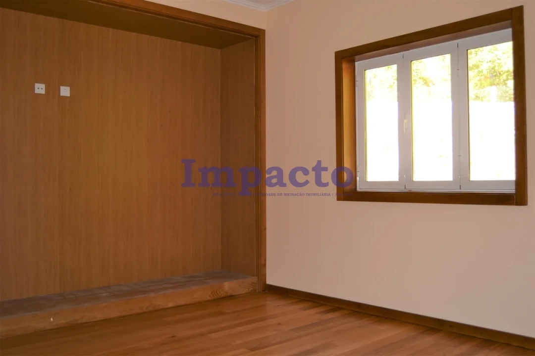 Moradia T6 para Venda em Fajões Foto 41