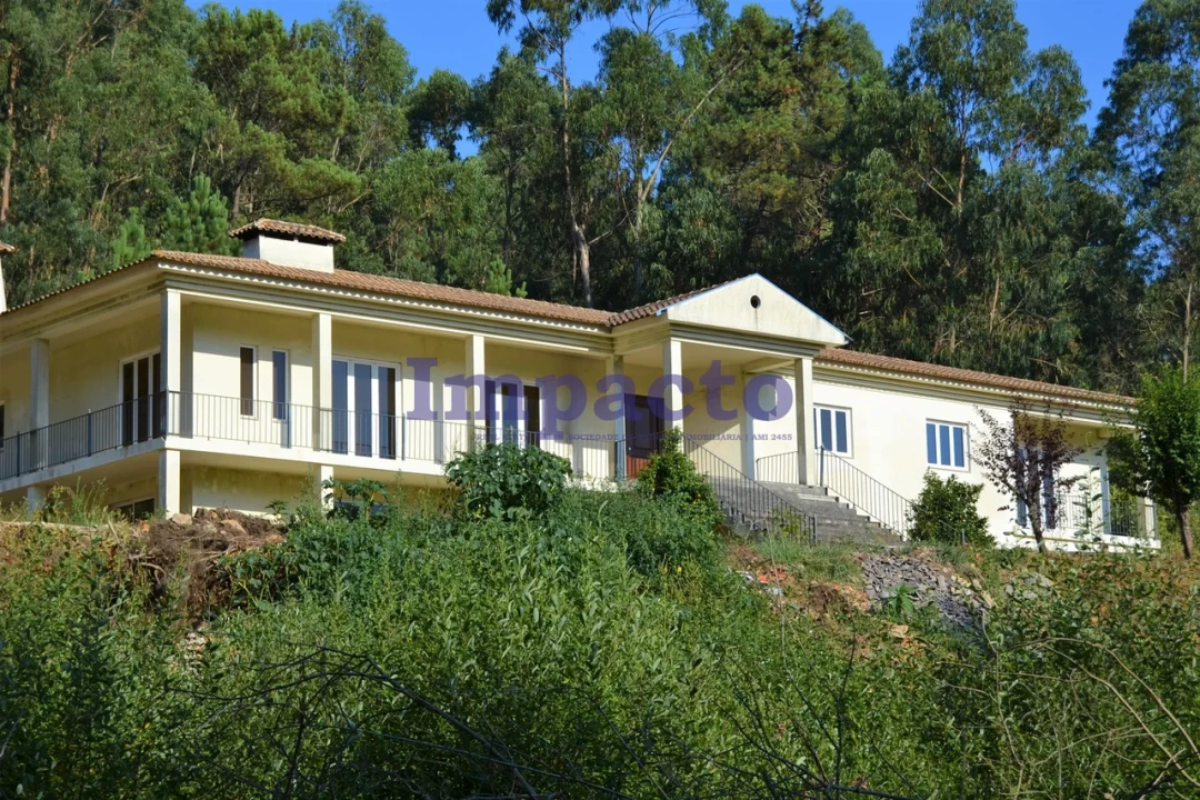 Moradia T6 para Venda em Fajões Foto 55