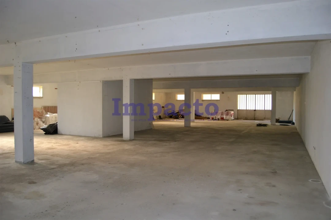 Moradia T6 para Venda em Fajões Foto 52