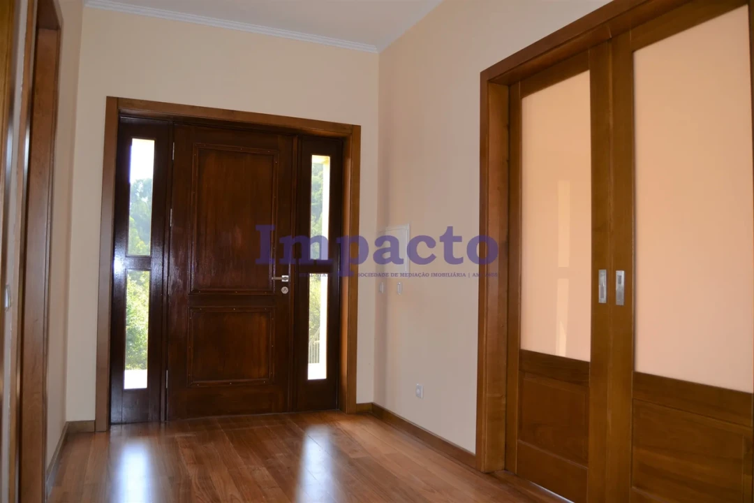 Moradia T6 para Venda em Fajões Foto 15