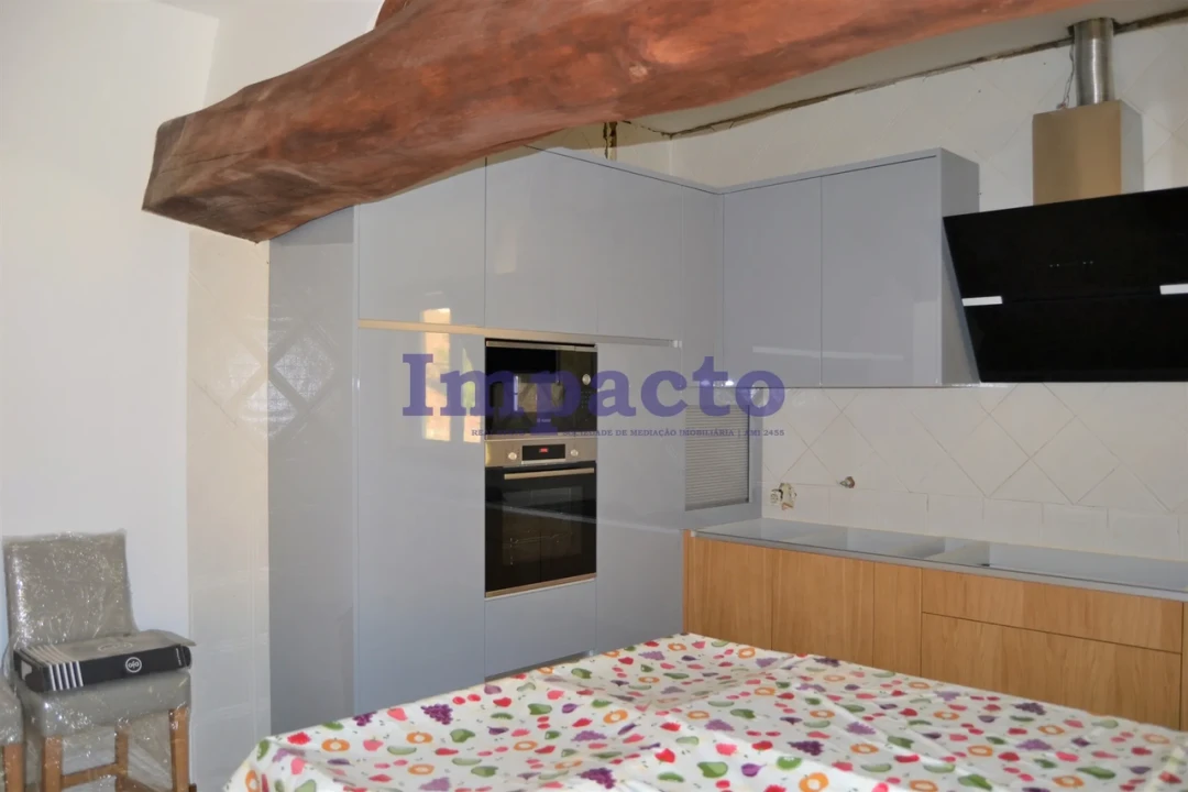 Moradia T6 para Venda em Fajões Foto 7