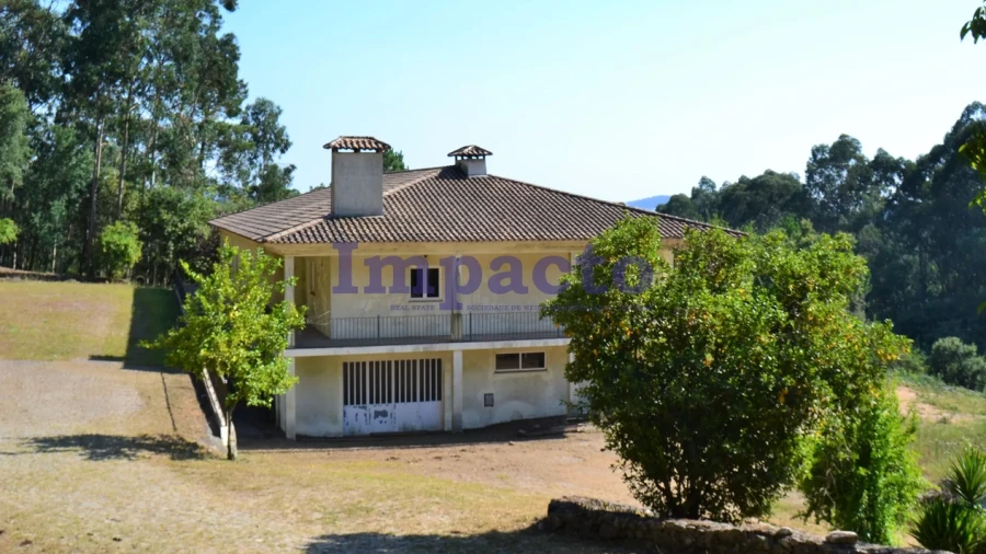 Moradia T6 para Venda em Fajões