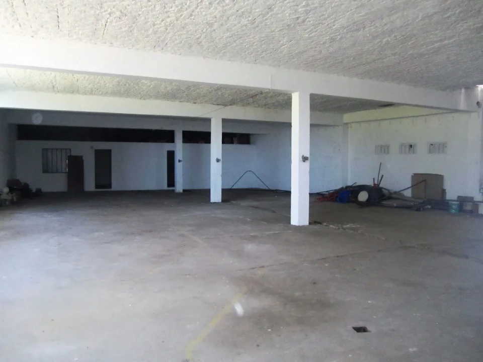 Armazém para Arrendamento em Vila de Cucujães Foto 7