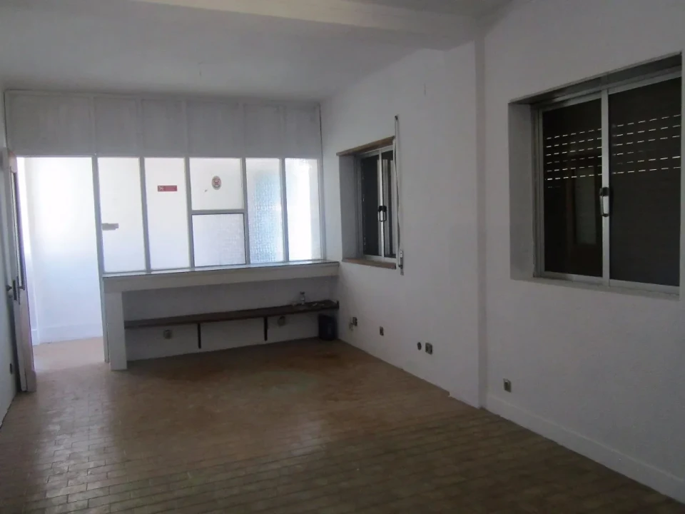 Armazém para Arrendamento em Vila de Cucujães Foto 15