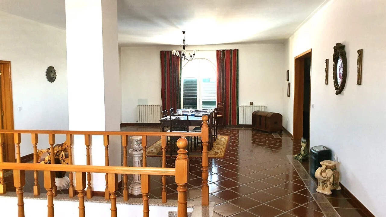 Moradia T5 para Venda em Alvito Foto 6