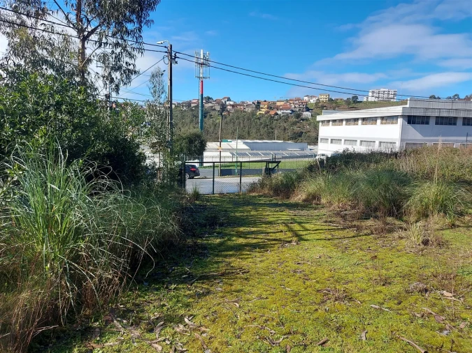 Terreno para Venda em Fânzeres e São Pedro da Cova Foto 8