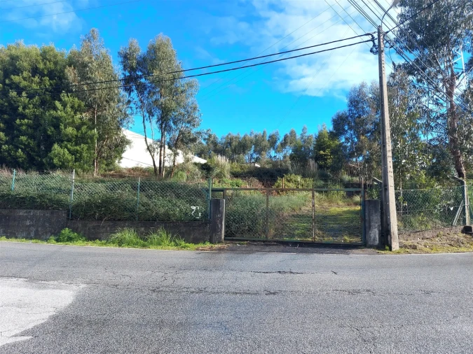 Terreno para Venda em Fânzeres e São Pedro da Cova Foto 3