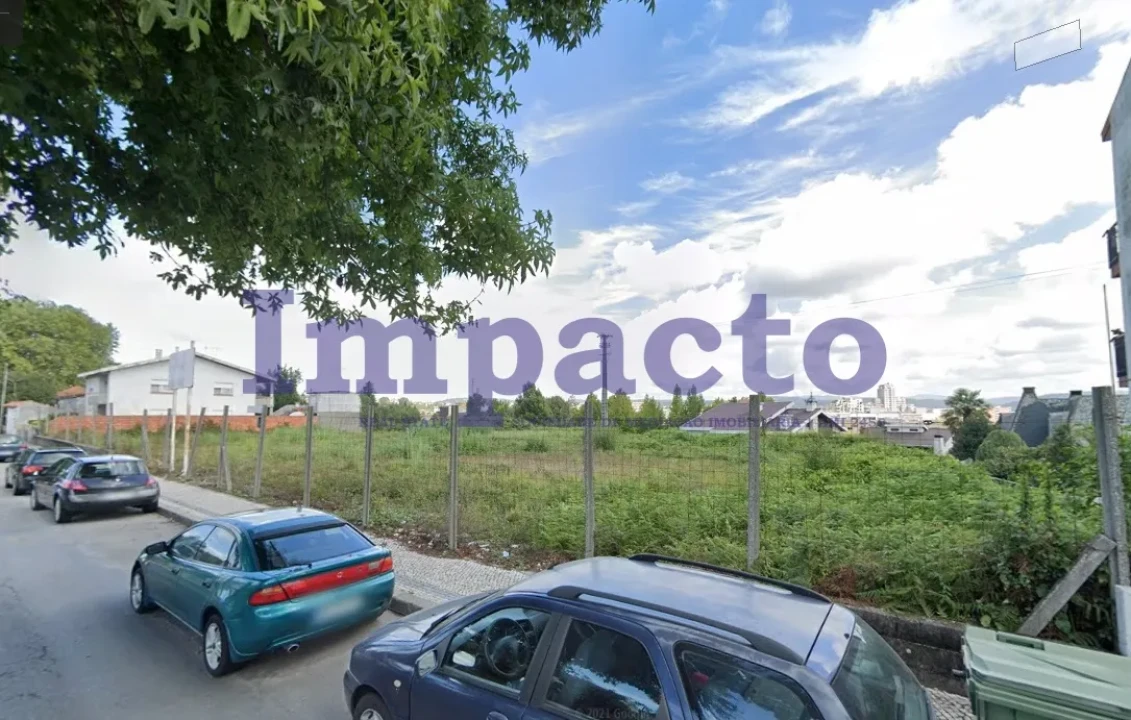 Terreno para Venda em São João da Madeira Foto 3