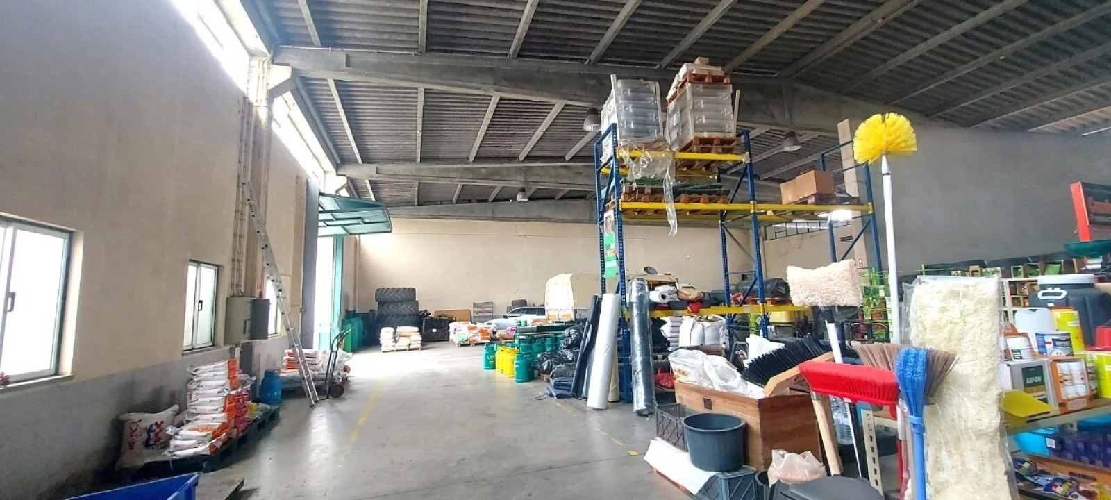 Armazém para Venda em Ladoeiro Foto 4