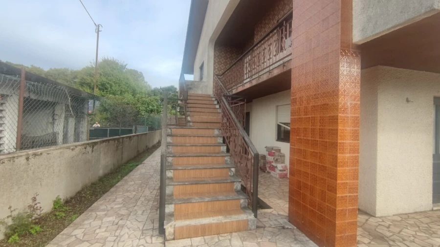 Moradia T4 para Venda em Santa Maria de Lamas Foto 5