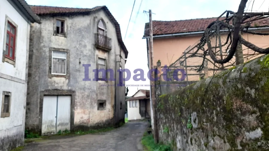 Moradia T3 para Venda em Milheiros de Poiares Foto 7