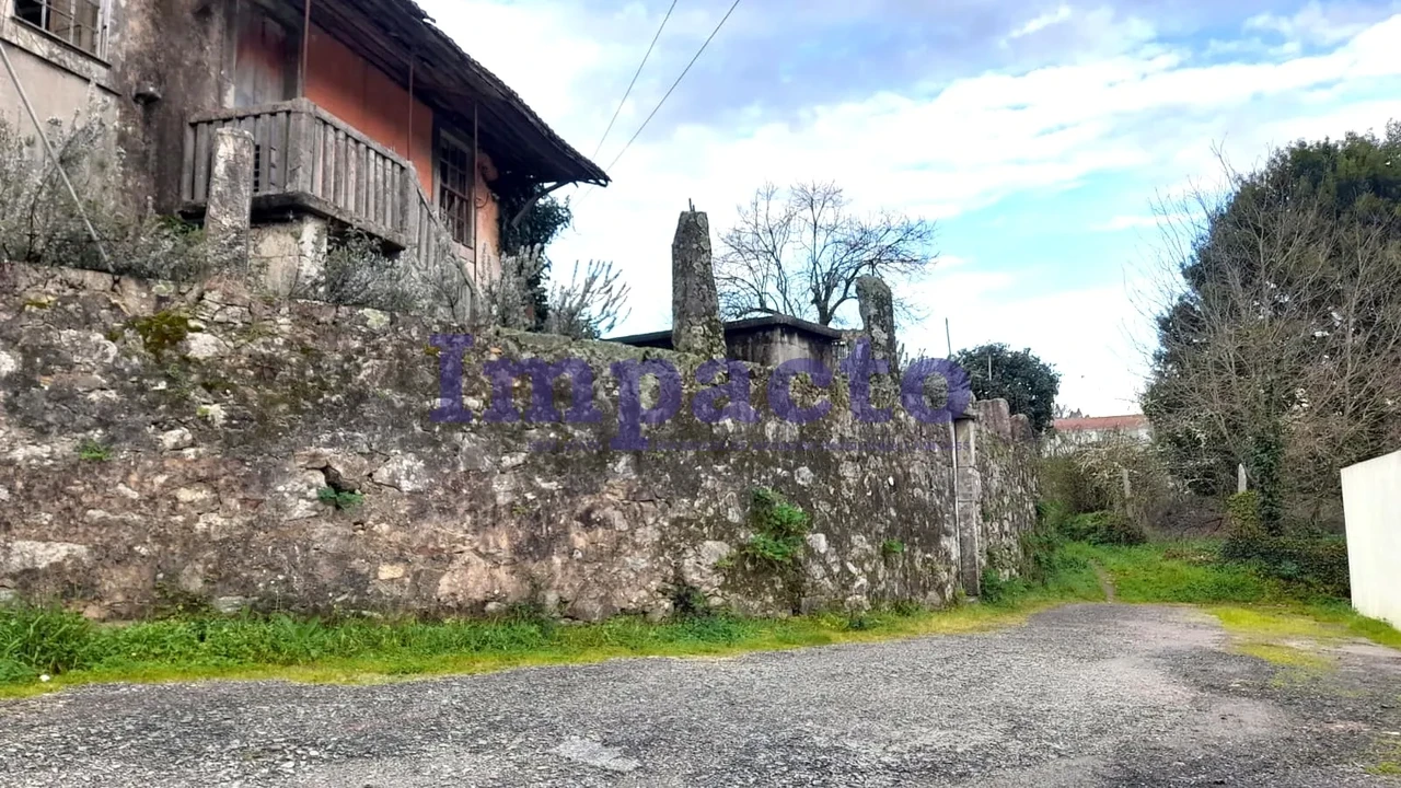 Moradia T3 para Venda em Milheiros de Poiares Foto 13