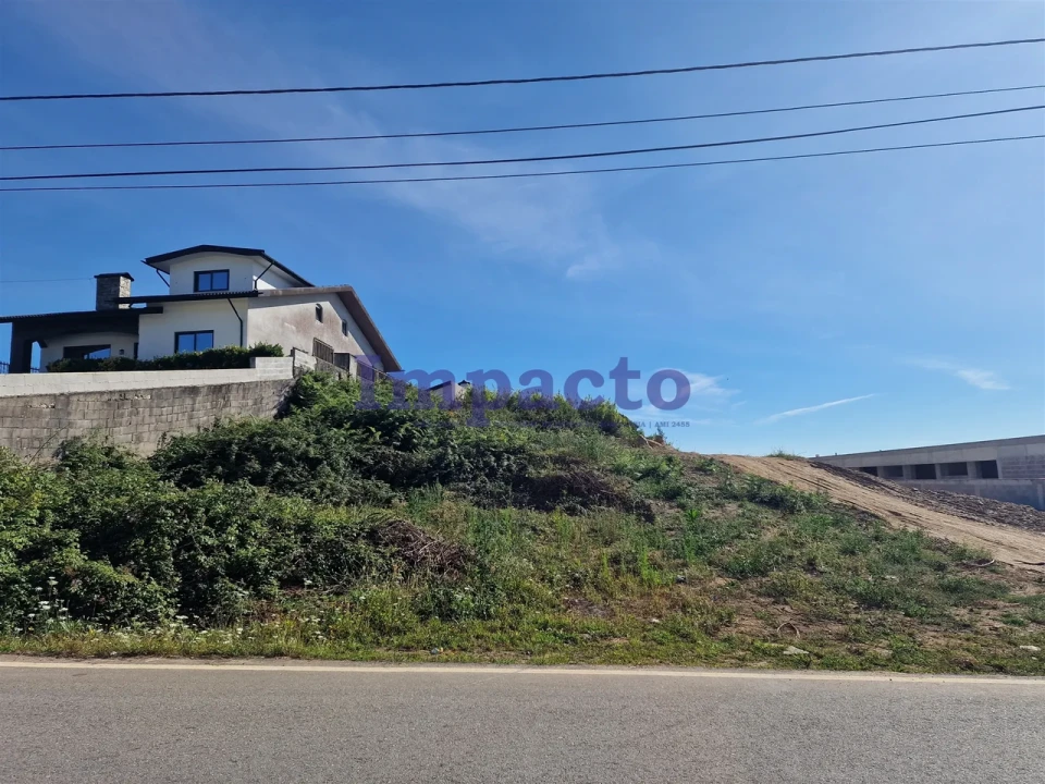 Terreno para Venda em Escapães Foto 9