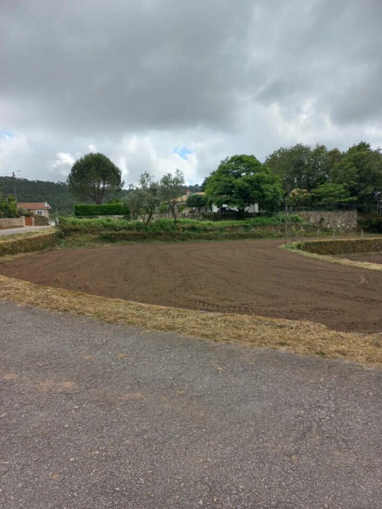 Terreno para Venda em Escariz Foto 3
