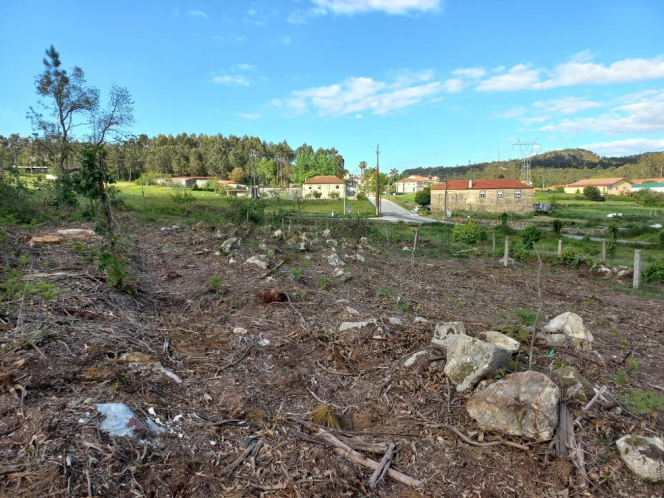 Terreno para Venda em Escariz Foto 2