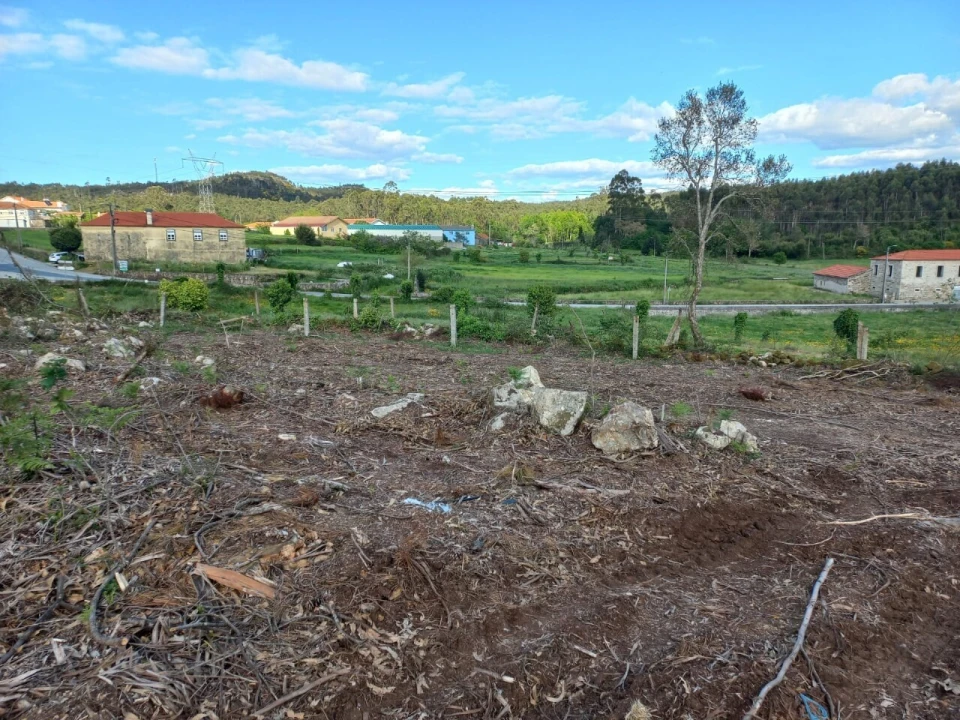 Terreno para Venda em Escariz Foto 1