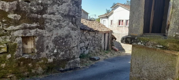 Moradia T0 para Venda em Couto de Esteves