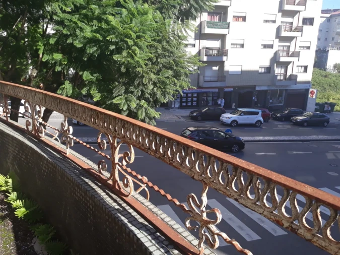 Moradia T11 para Venda em São João da Madeira Foto 2