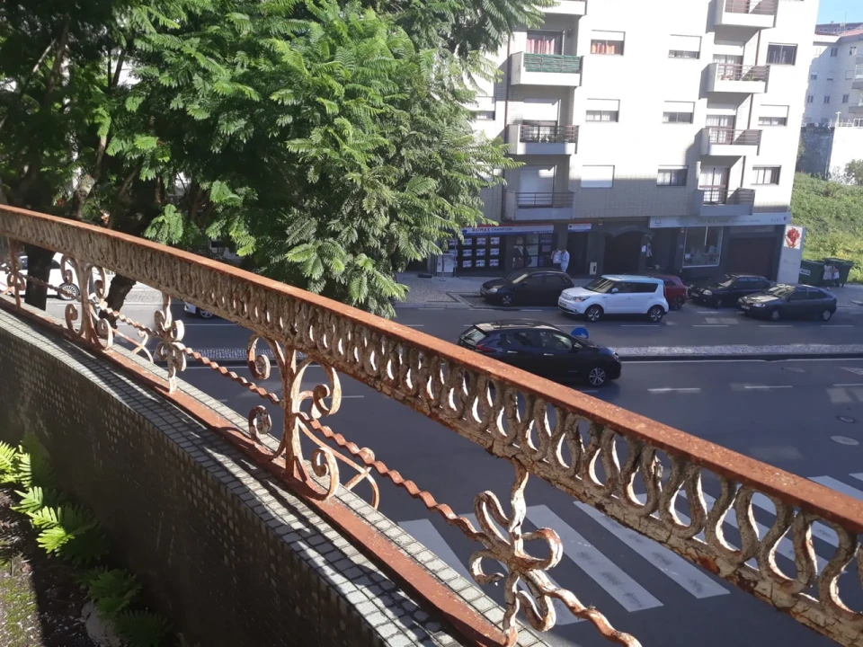 Moradia T11 para Venda em São João da Madeira Foto 2