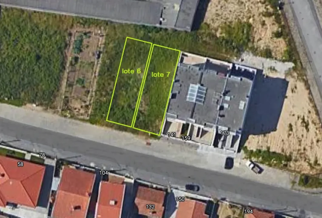 Terreno para Venda em Santa Maria de Lamas Foto 3