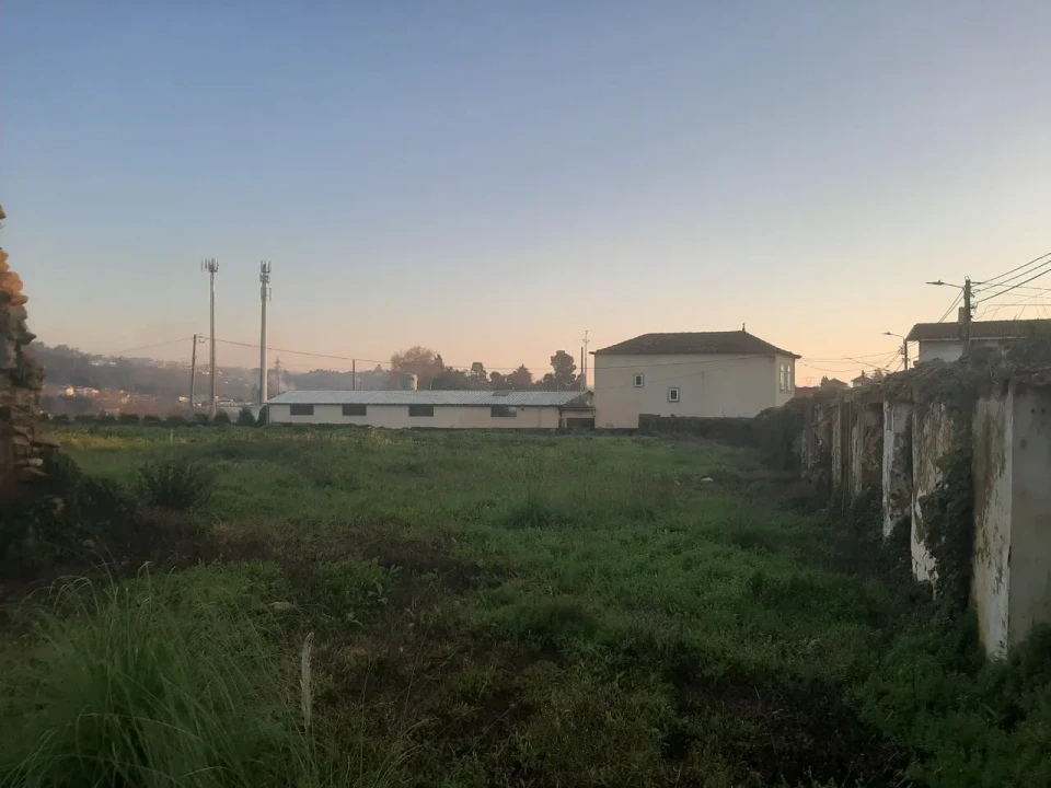 Terreno para Venda em Vila de Cucujães Foto 2