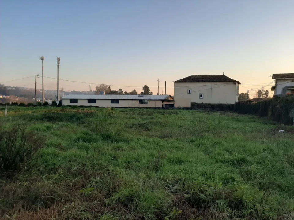 Terreno para Venda em Vila de Cucujães Foto 3