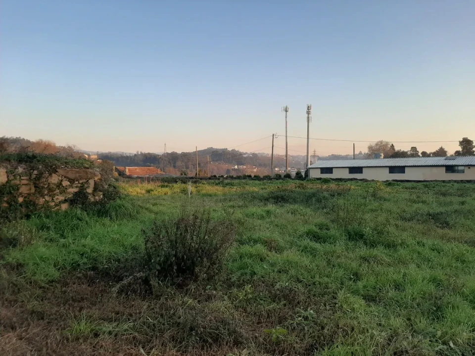 Terreno para Venda em Vila de Cucujães Foto 4