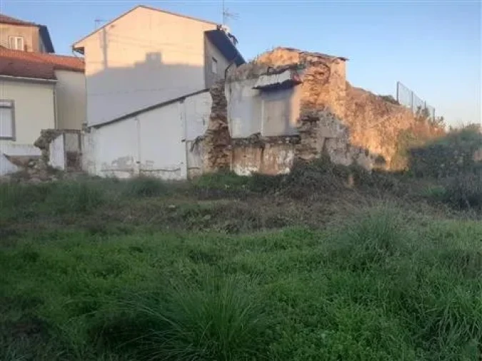 Terreno para Venda em Vila de Cucujães Foto 2