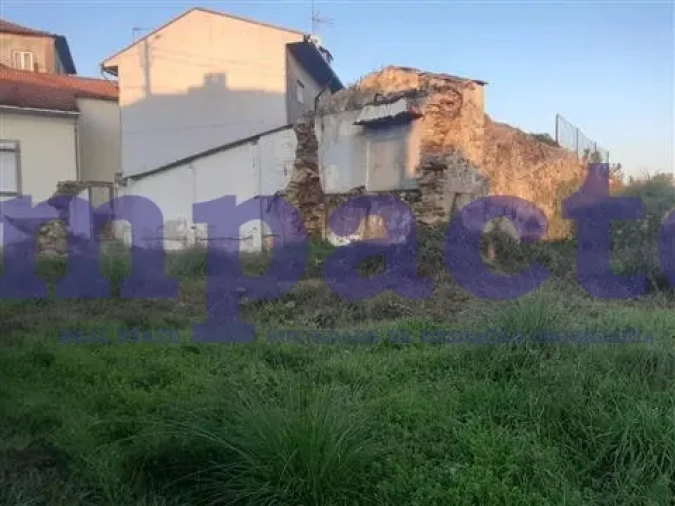 Terreno para Venda em Vila de Cucujães Foto 8