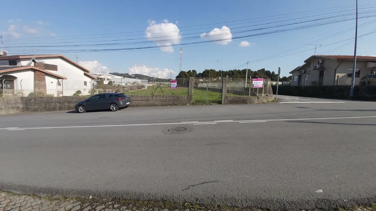 Terreno para Venda em São Paio de Oleiros Foto 3