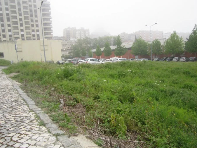 Terreno para Venda em São João da Madeira Foto 4