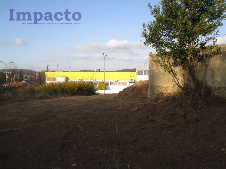 Terreno para Venda em São João da Madeira Foto 7