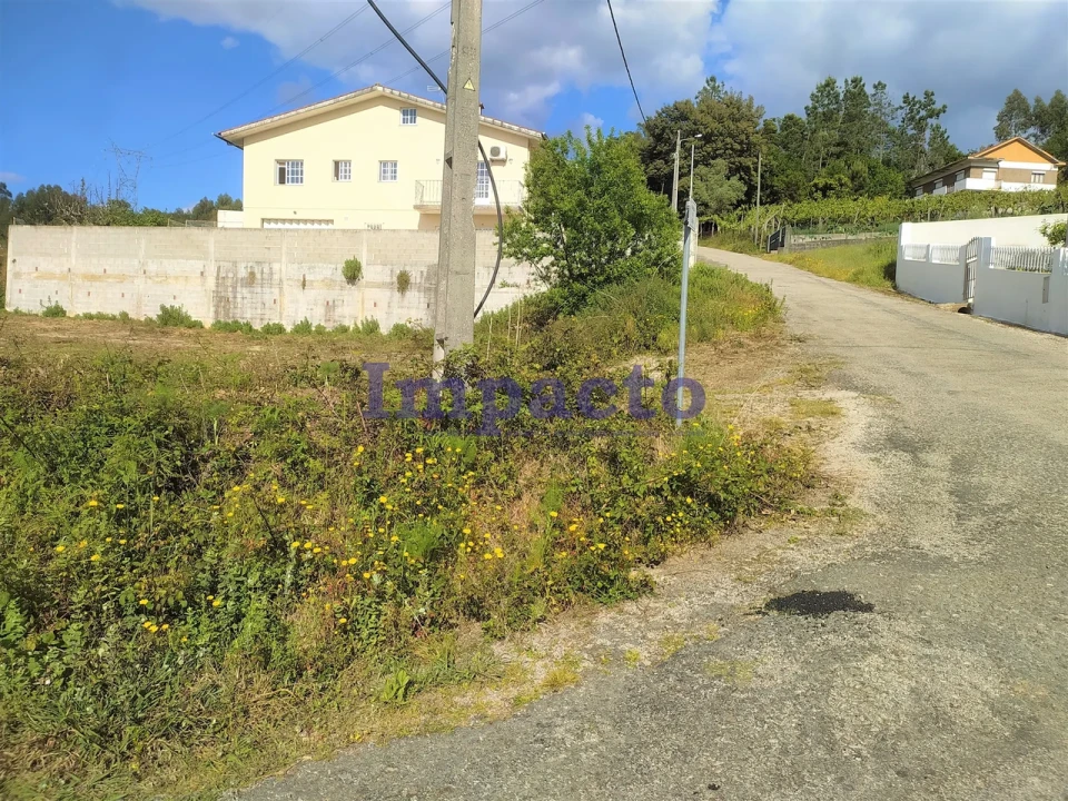 Terreno para Venda em O. Azeméis, Riba-Ul, Ul, Macinhata Seixa, Madail Foto 2