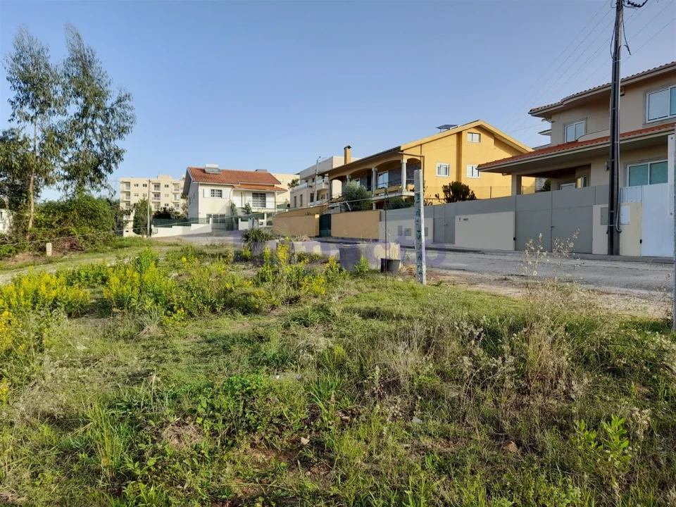 Terreno para Venda em Santa Maria da Feira, Travanca, Sanfins e Espargo Foto 1