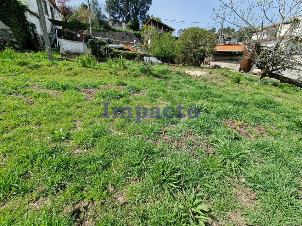 Terreno para Venda em Fornos Foto 2