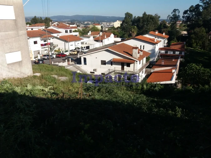 Terreno para Venda em Vila de Cucujães Foto 1