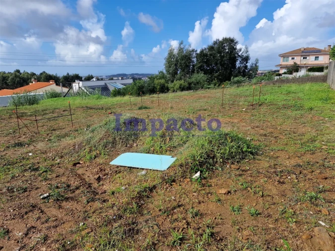 Terreno para Venda em Escapães Foto 13