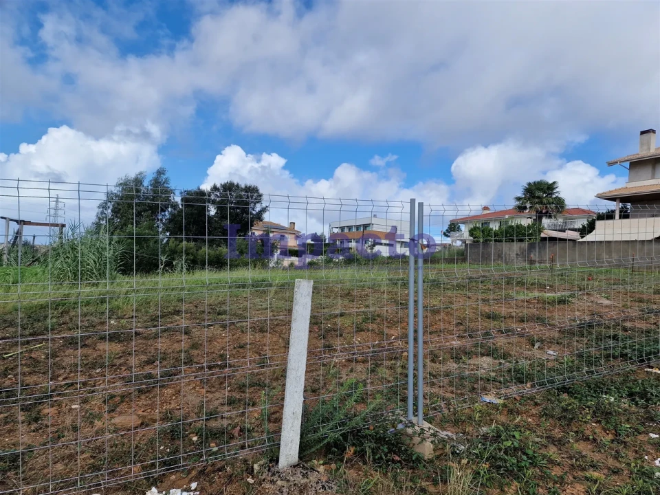 Terreno para Venda em Escapães Foto 9